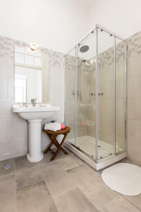 Apartamento Secret & Charming Baixa 4 Bedroom *